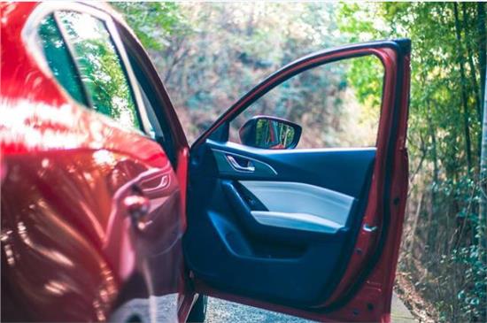 夏季怎么給新車除甲醛